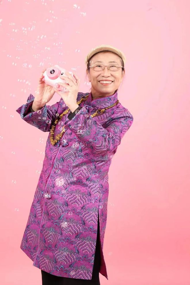 PG电子官方美术新闻｜向山忆梦·晖影思韵：方向晖艺术展在三元里艺术空间开幕
